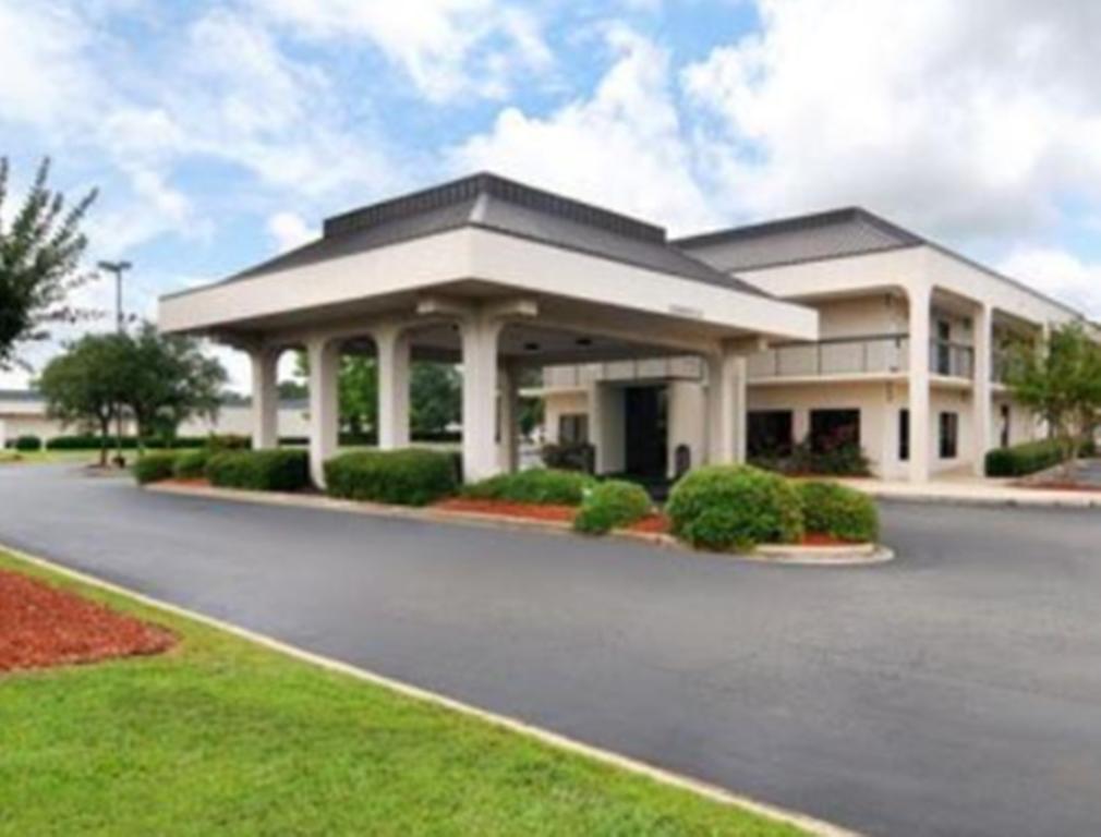 Days Inn By Wyndham Ντόθαν Εξωτερικό φωτογραφία