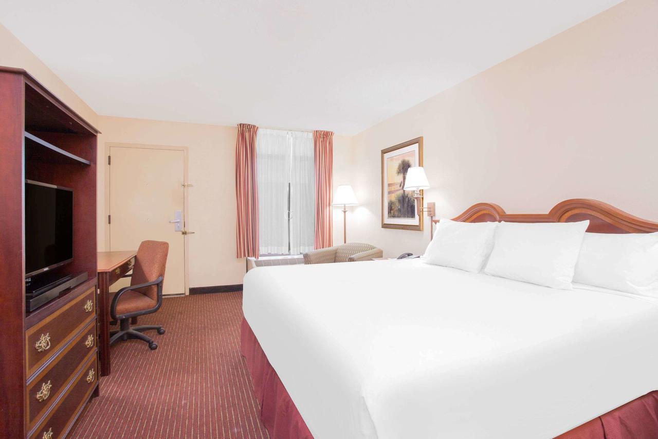 Days Inn By Wyndham Ντόθαν Εξωτερικό φωτογραφία